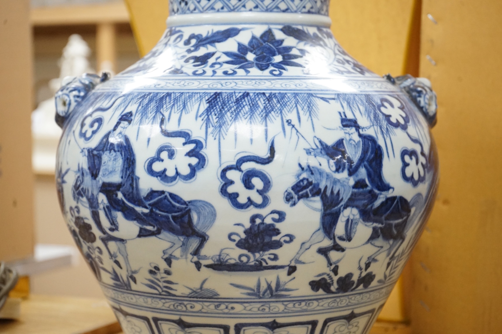 A large Chinese blue and white vase, 38cm